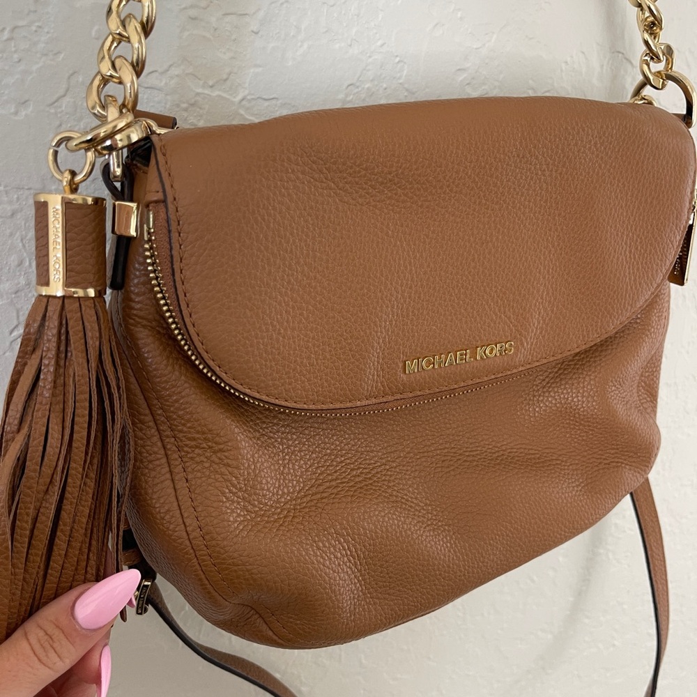 Michael Kors Brown Leather Crossbody Bag with Gold Hardware - Picture 6 of 16